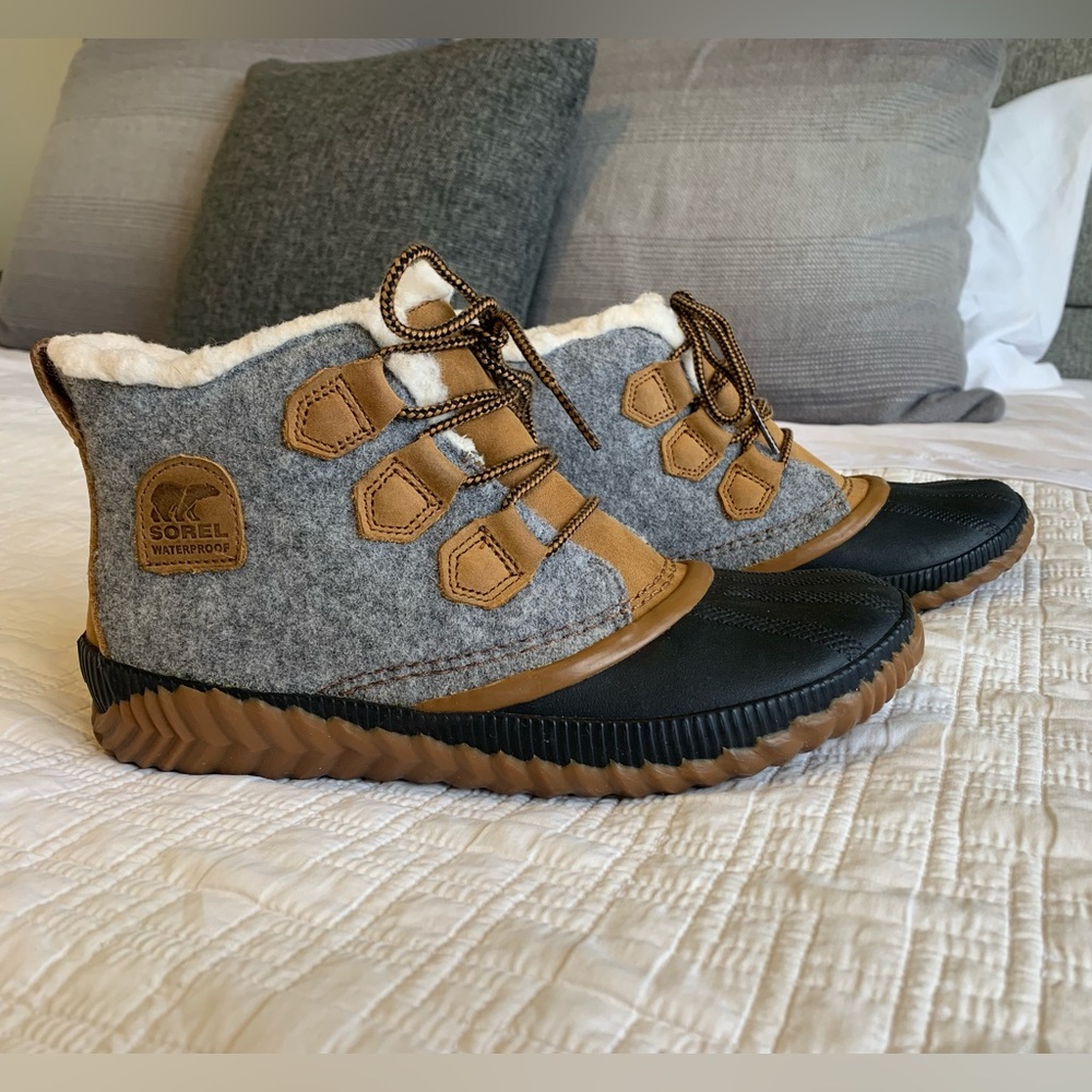 Sorel Out ‘n About Plus Winter and Rain Boots 9.5